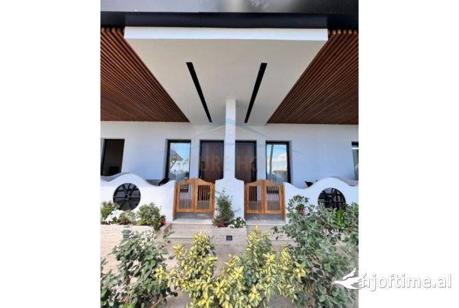 Shkembi i Kavajes, Durres. Shitet, Hotel, 