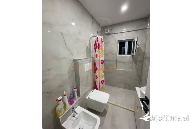 Shtepi me qera Apartament ne Tirane, 1+1, Mobilimi E mobiluar, Pagesa 600  Euro.