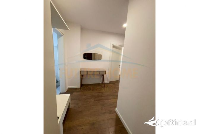 Shtepi ne shitje Apartament ne Tirane, 3+1, Mobilimi E mobiluar, Pagesa 574,000  Euro.