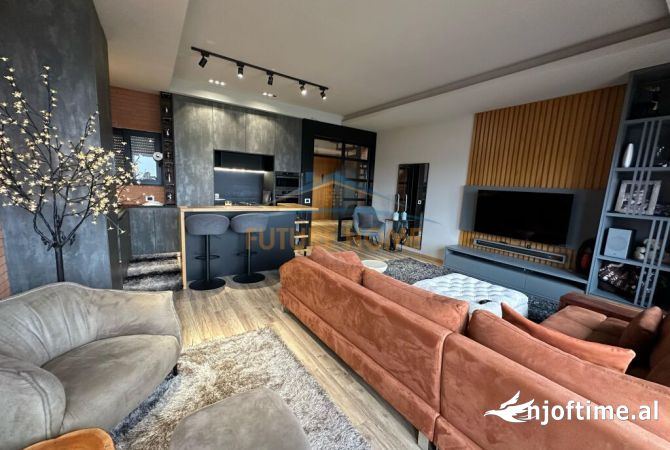Casa in affitto 4+1 a Tirana - 3,000 Euro