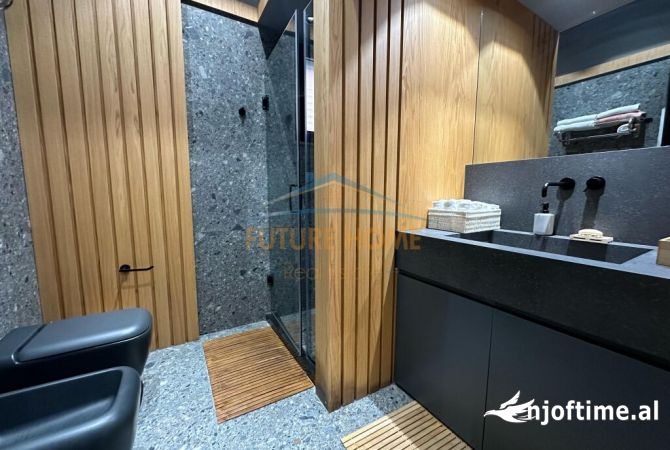 Shtepi me qera Apartament ne Tirane, 4+1, Mobilimi E mobiluar, Pagesa 3,000  Euro.