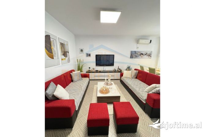 Shtepi me qera Apartament ne Tirane, 1+1, Mobilimi E mobiluar, Pagesa 450  Euro.