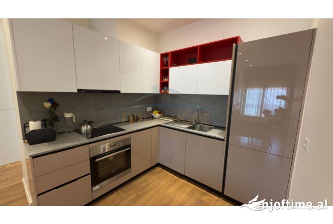 Shtepi me qera Apartament ne Tirane, 1+1, Mobilimi E mobiluar, Pagesa 750  Euro.