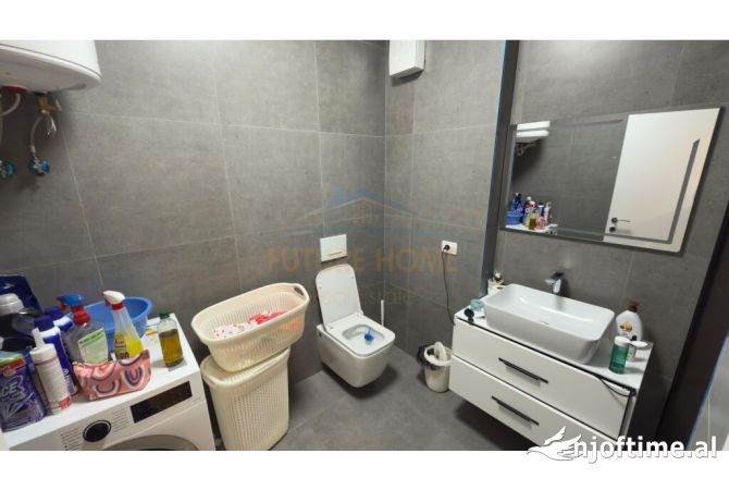 Shtepi ne shitje Apartament ne Tirane, 2+1, Mobilimi E mobiluar, Pagesa 185,000  Euro.