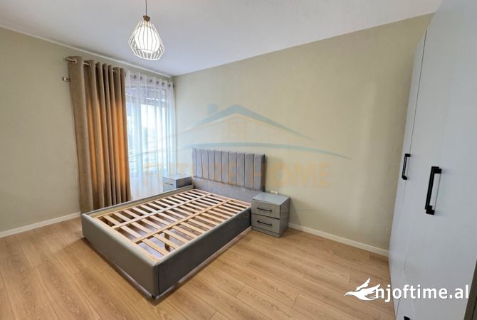 Shtepi ne shitje Apartament ne Tirane, 2+1, Mobilimi E mobiluar, Pagesa 118,000  Euro.