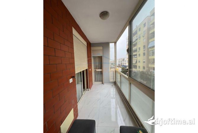 Shtepi me qera Apartament ne Tirane, 1+1, Mobilimi E mobiluar, Pagesa 550  Euro.