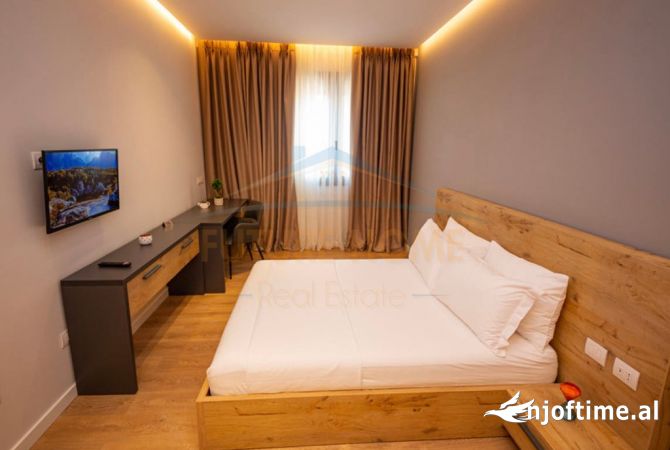 Shtepi ne shitje Apartament ne Tirane, 1+1, Mobilimi Pjeserisht e mobiluar, Pagesa 1,060,000  Euro.