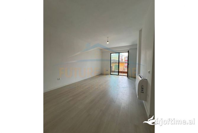 Shtepi me qera Apartament ne Tirane, 2+1, Mobilimi Bosh, pa mobiluar, Pagesa 600  Euro.