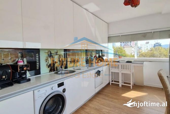 Shtepi ne shitje Apartament ne Tirane, 2+1, Mobilimi E mobiluar, Pagesa 370,000  Euro.