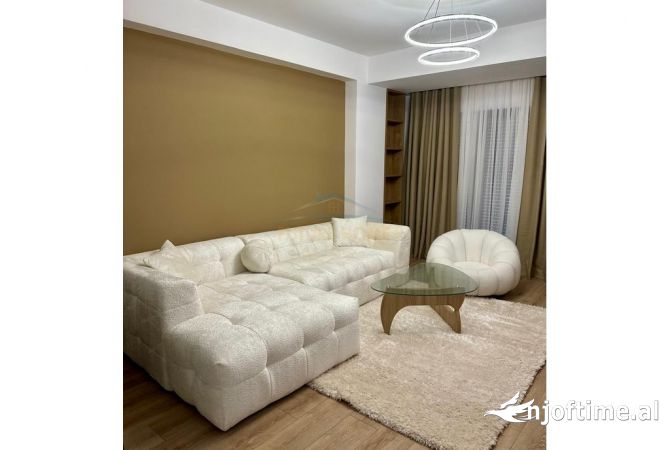 Shtepi ne shitje Apartament ne Tirane, 1+1, Mobilimi E mobiluar, Pagesa 150,000  Euro.