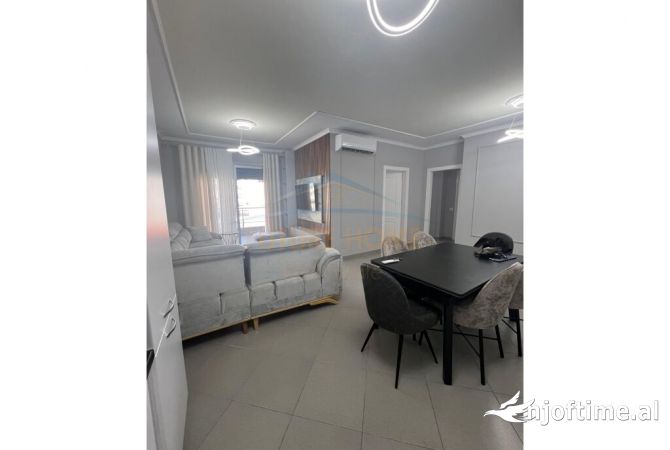 Shtepi me qera Apartament ne Tirane, 2+1, Mobilimi E mobiluar, Pagesa 600  Euro.