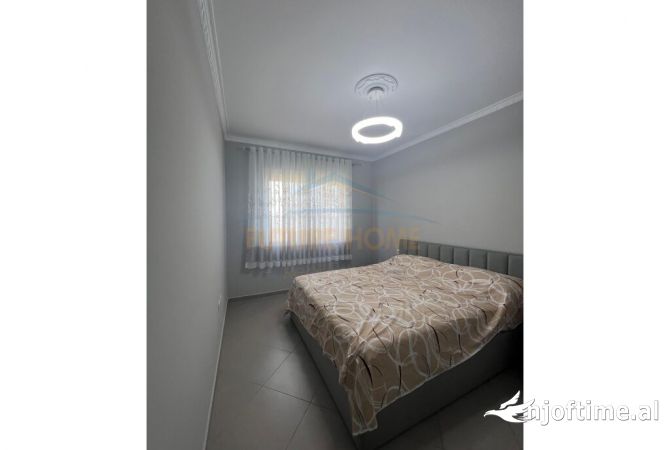 Shtepi me qera Apartament ne Tirane, 2+1, Mobilimi E mobiluar, Pagesa 600  Euro.