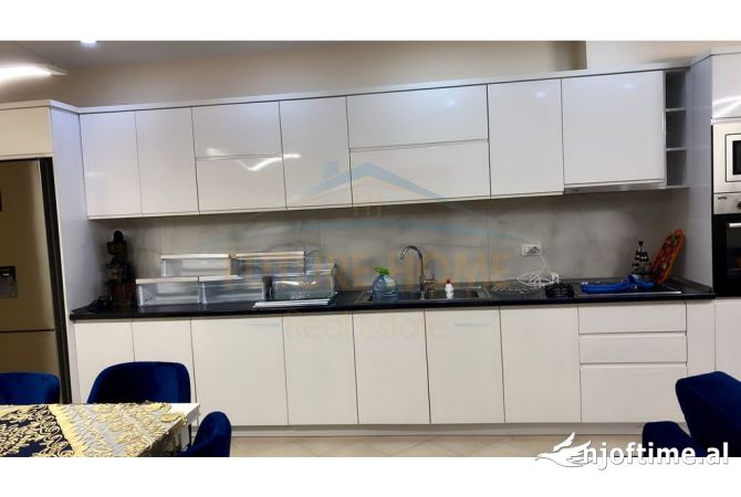 Shtepi ne shitje 4+1 ne Tirane - 203,000 Euro