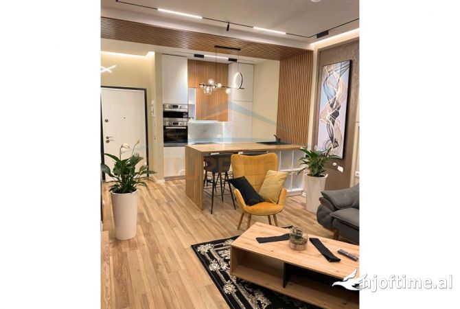 Shtepi me qera Apartament ne Tirane, 1+1, Mobilimi E mobiluar, Pagesa 800  Euro.