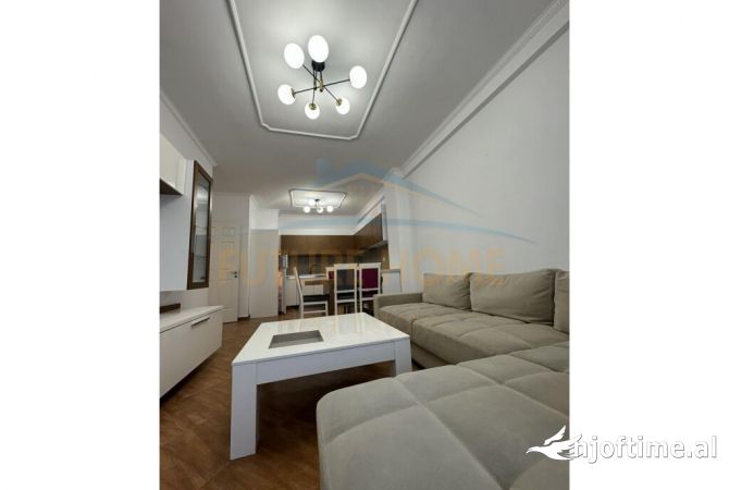 Shtepi me qera Apartament ne Tirane, 2+1, Mobilimi E mobiluar, Pagesa 550  Euro.