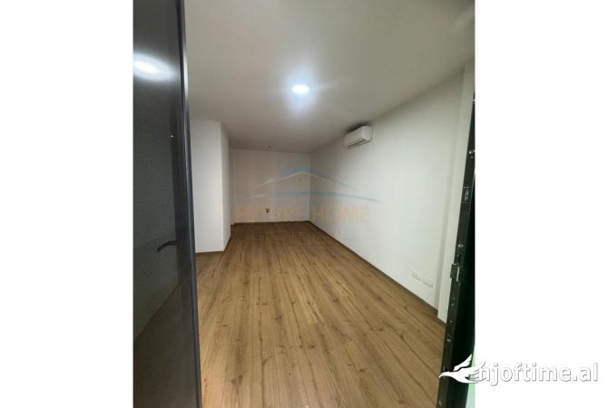 Shtepi me qera Apartament ne Tirane, 2+1, Mobilimi Bosh, pa mobiluar, Pagesa 500  Euro.