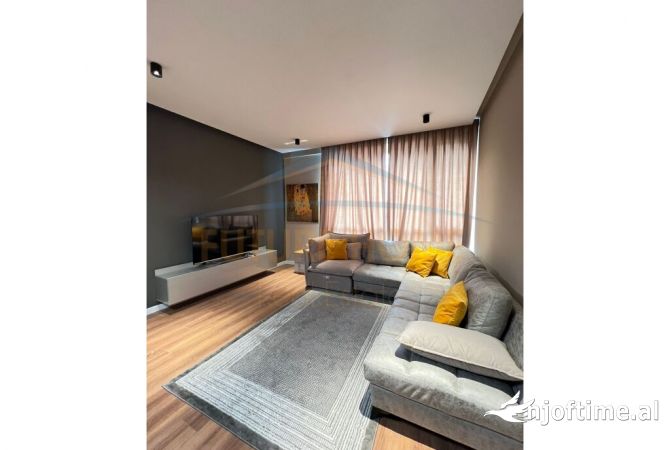Shtepi me qera Apartament ne Tirane, 2+1, Mobilimi E mobiluar, Pagesa 750  Euro.