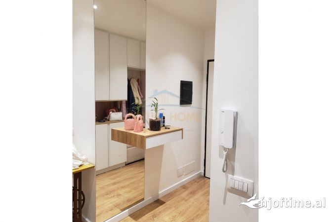 Shtepi ne shitje Apartament ne Tirane, 2+1, Mobilimi E mobiluar, Pagesa 250,000  Euro.