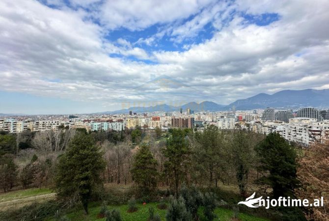 Shtepi ne shitje Apartament ne Tirane, 2+1, Mobilimi E mobiluar, Pagesa 275,000  Euro.