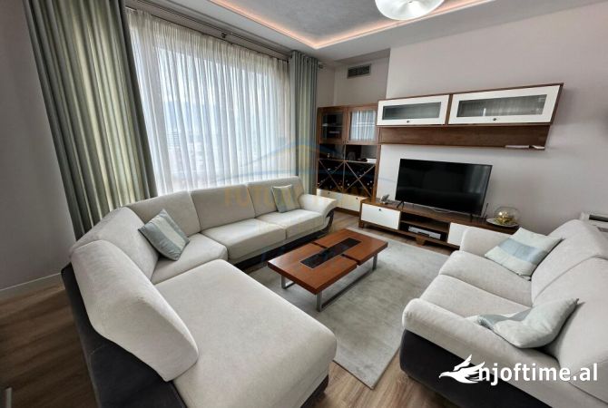 Shtepi ne shitje Apartament ne Tirane, 2+1, Mobilimi E mobiluar, Pagesa 275,000  Euro.