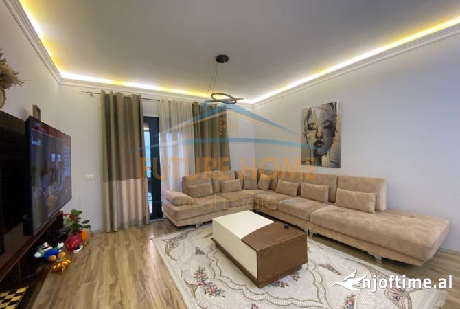 Shtepi ne shitje Apartament ne Tirane, 3+1, Mobilimi E mobiluar, Pagesa 260,000  Euro.