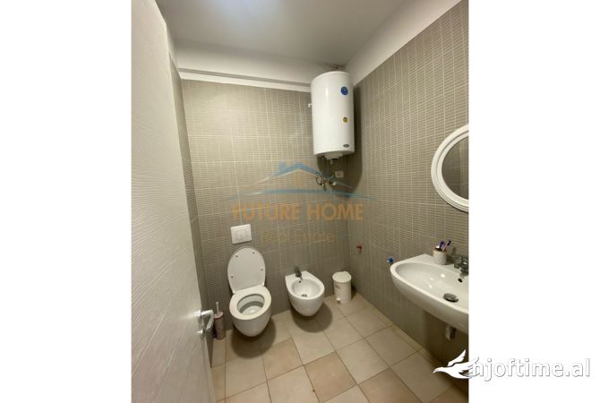 Shtepi ne shitje Apartament ne Tirane, 3+1, Mobilimi E mobiluar, Pagesa 260,000  Euro.