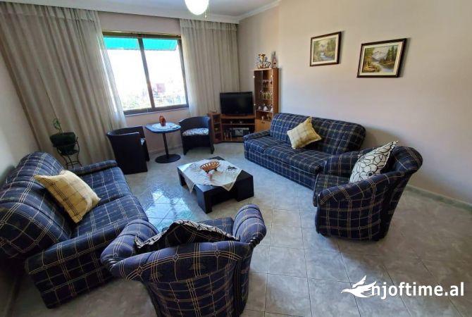 Shtepi me qera 2+1 ne Tirane - 800 Euro