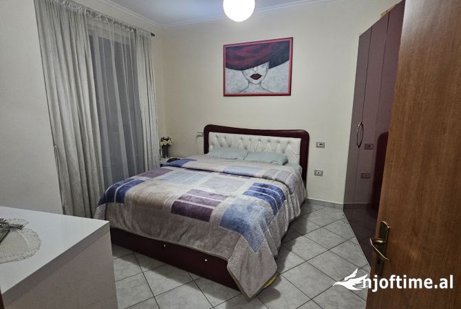 Shtepi ne shitje Apartament ne Tirane, 1+1, Mobilimi Bosh, pa mobiluar, Pagesa 86,000  Euro.