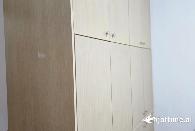 Shtepi me qera Apartament ne Tirane, 1+1, Mobilimi E mobiluar, Pagesa 40,000  Leke.