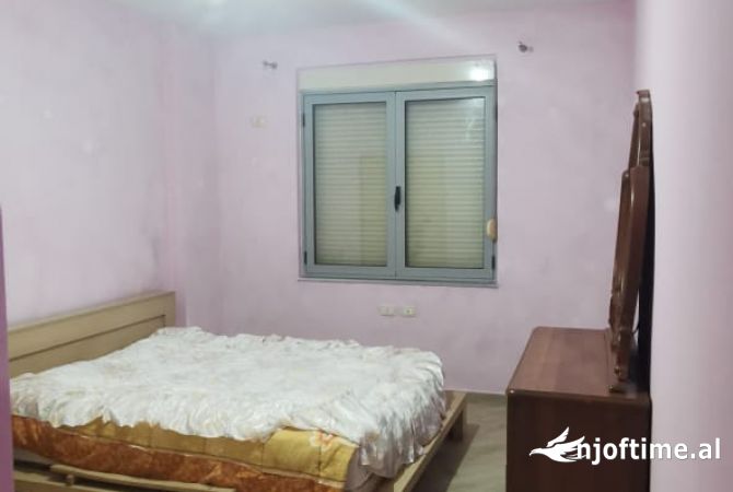 Shtepi me qera 2+1 ne Tirane - 40,000 Leke