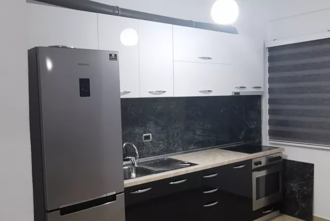 Shtepi me qera Apartament ne Tirane, 1+1, Mobilimi E mobiluar, Pagesa 500  Euro.