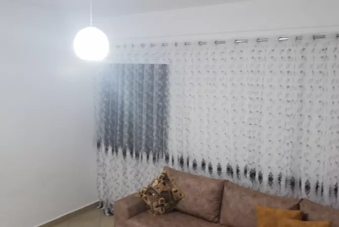 Shtepi me qera Apartament ne Tirane, 1+1, Mobilimi E mobiluar, Pagesa 500  Euro.