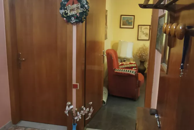 Shtepi me qera Apartament ne Tirane, 1+1, Mobilimi E mobiluar, Pagesa 40,000  Leke.