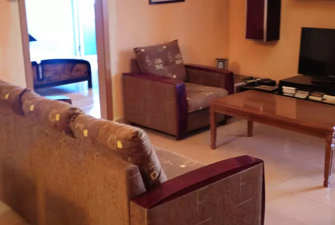 Shtepi ne shitje Apartament ne Tirane, 2+1, Mobilimi E mobiluar, Pagesa 130,000  Euro.