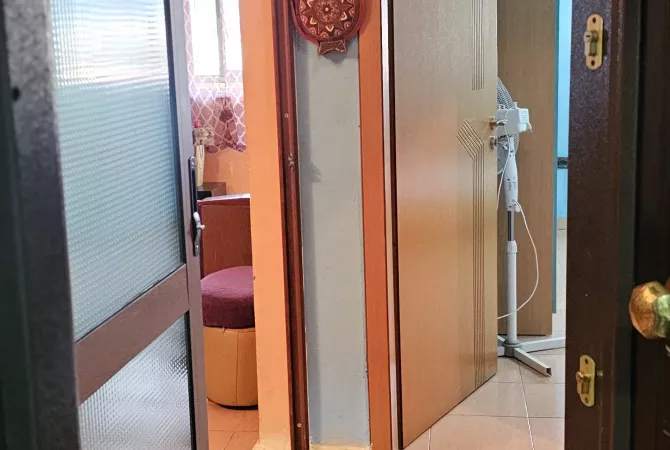 Shtepi ne shitje Apartament ne Tirane, 2+1, Mobilimi E mobiluar, Pagesa 130,000  Euro.