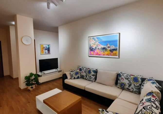 Shtepi me qera 2+1 ne Tirane - 800 Euro