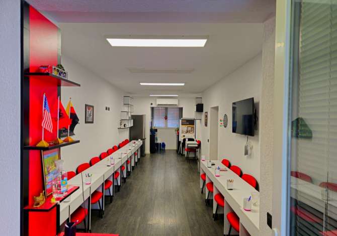 JEPET ME QERA PRANE 21 DHJETORIT!