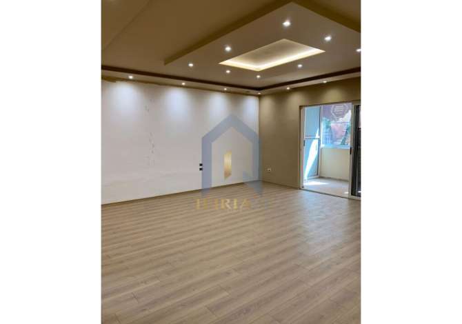 Ambient biznesi me qera 3+1 ne Tirane - 700 Euro