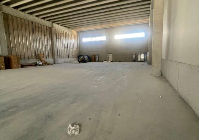 Ambient biznesi me qera 4+1 ne Tirane - 2,600 Euro