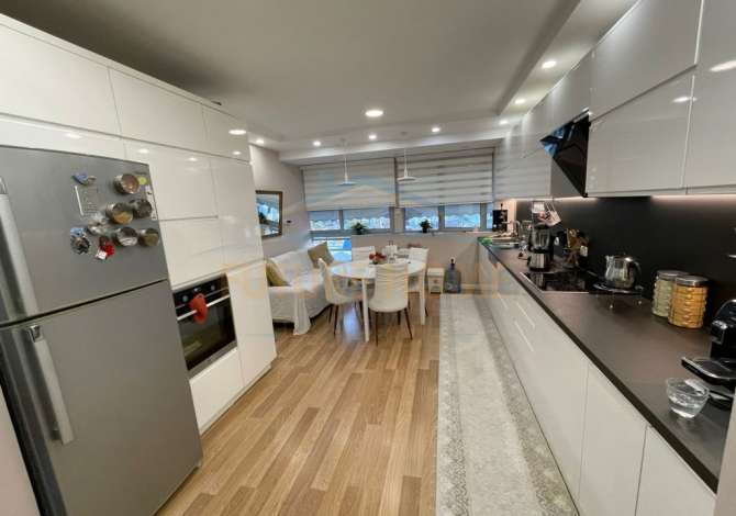 Shtepi ne shitje 3+1 ne Tirane - 241,000 Euro