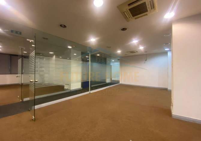 Ambient biznesi me qera 3+1 ne Tirane - 2,400 Euro