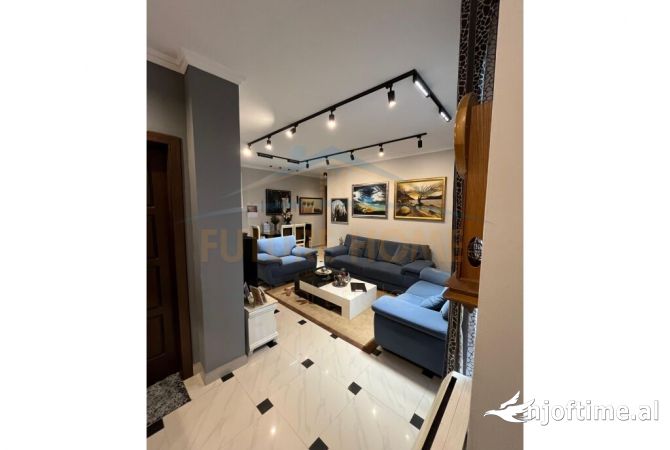 Shtepi ne shitje 2+1 ne Tirane - 186,000 Euro