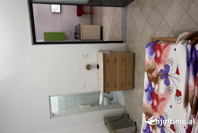 Shtepi me qera 1+1 ne Tirane - 30,000 Leke