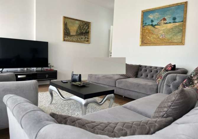 Shtepi me qera 2+1 ne Tirane - 700 Euro