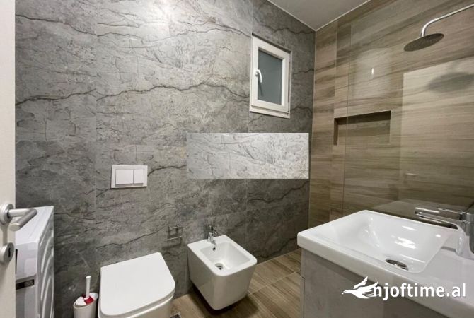 APARTAMENT 2+1 PER QIRA TEK TRIO TOWER !