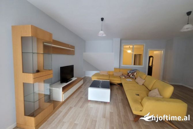 Shtepi me qera 1+1 ne Tirane - 300 Euro