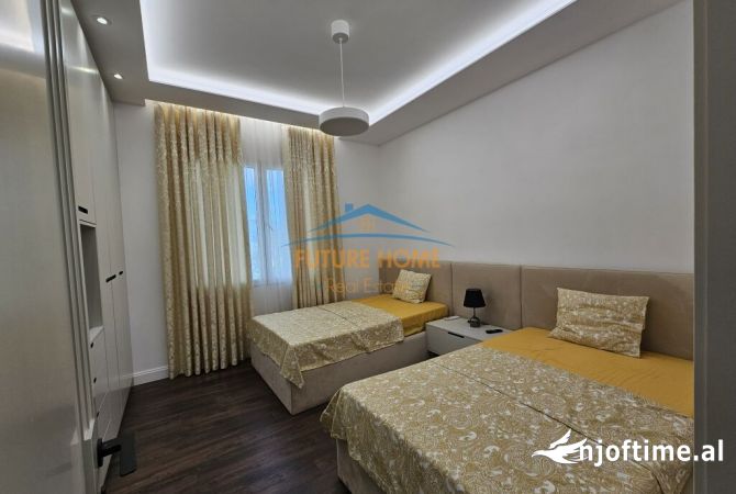 Shtepi me qera Vila Luksoze ne Tirane, 4+1, Mobilimi E mobiluar, Pagesa 3,000  Euro.