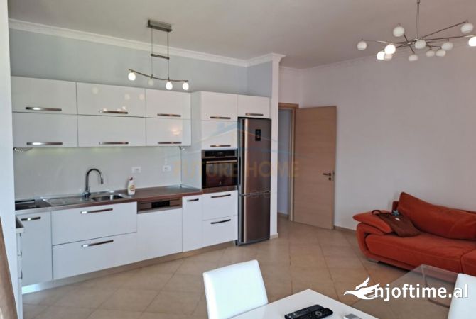 Shtepi me qera 2+1 ne Tirane - 700 Euro