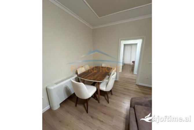 Shtepi me qera 2+1 ne Tirane - 700 Euro