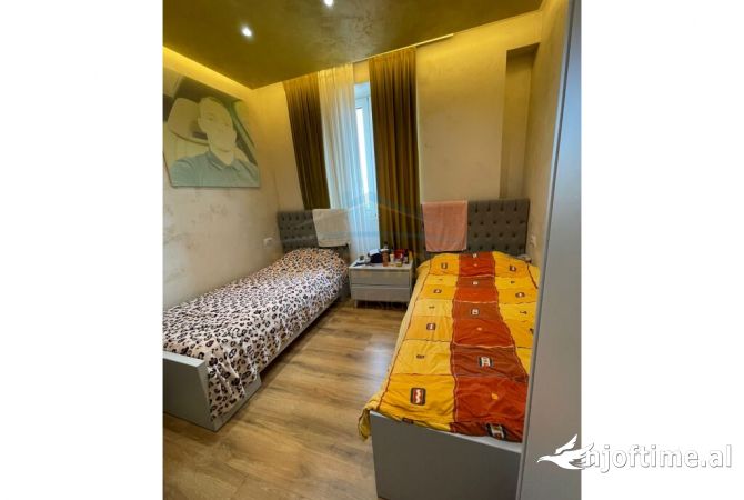 Shtepi ne shitje 2+1 ne Tirane - 200,000 Euro
